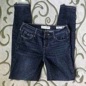Bullhead Midrise skinniest short